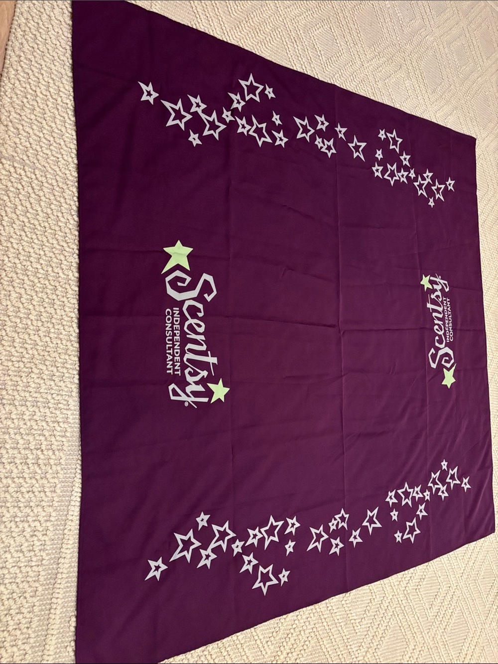 Scentsy Purple Display Table Cloth with Lime Star Accents